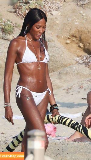 Naomi Campbell photo #0244