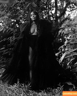 Naomi Campbell photo #0303