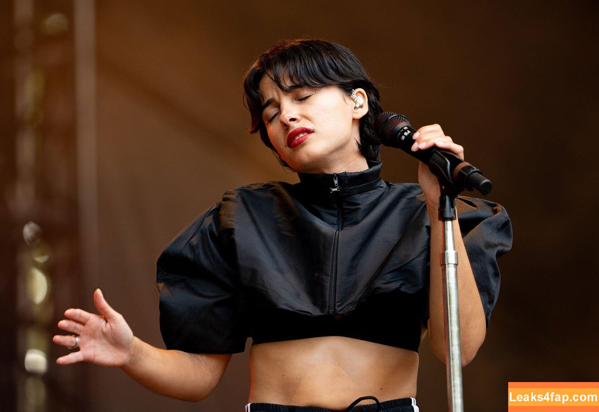 Naomi Scott / naomigscott слитое фото фото #0231