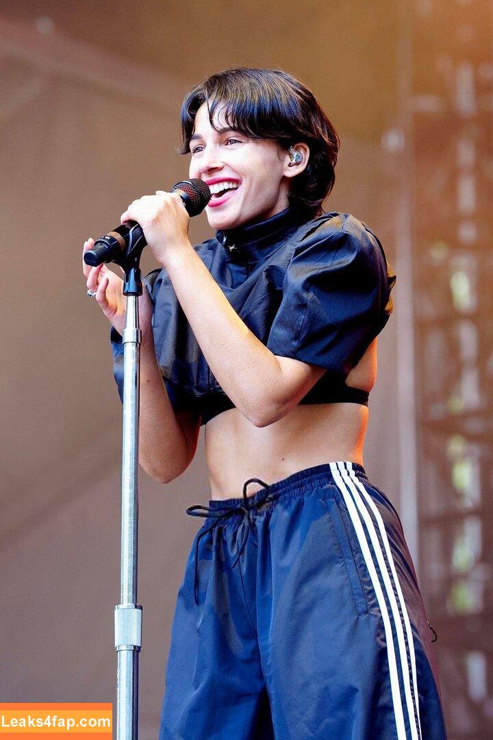 Naomi Scott / naomigscott слитое фото фото #0239