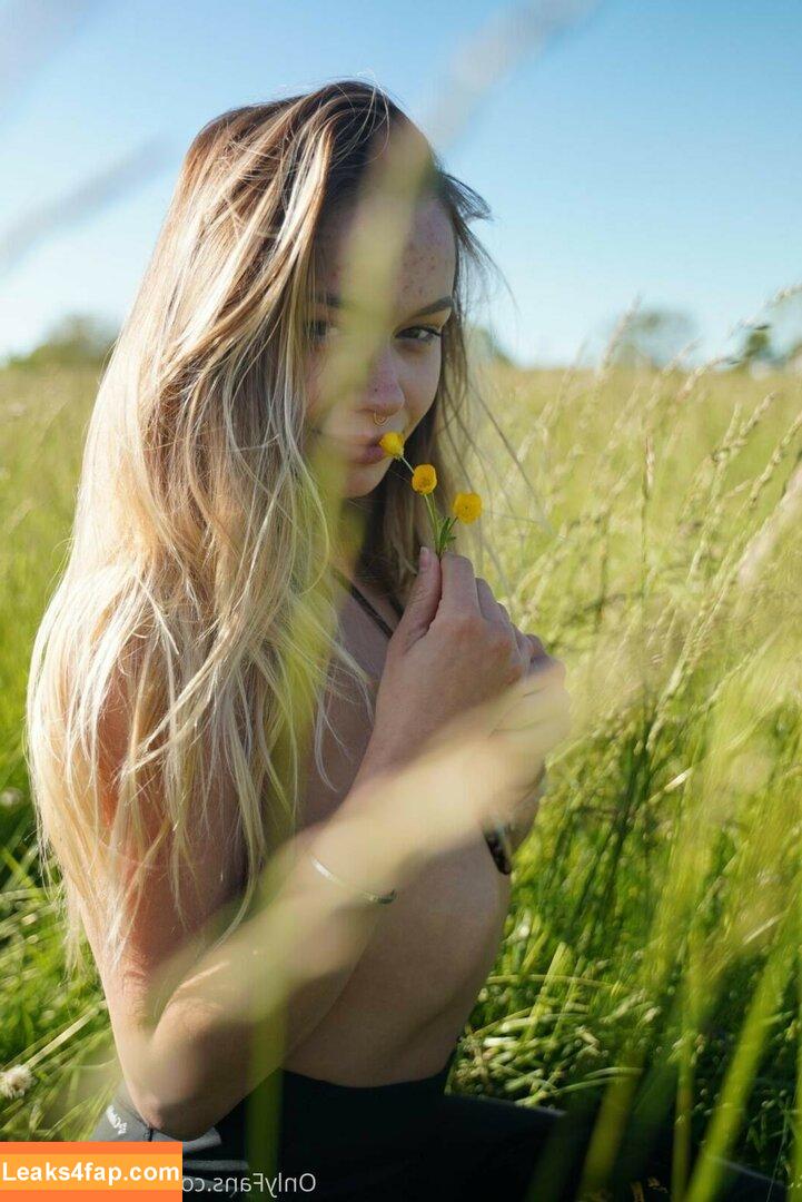 Naomi Swann / naomi_swann / naomiswann / naomiswann.x223 leaked photo photo #0043