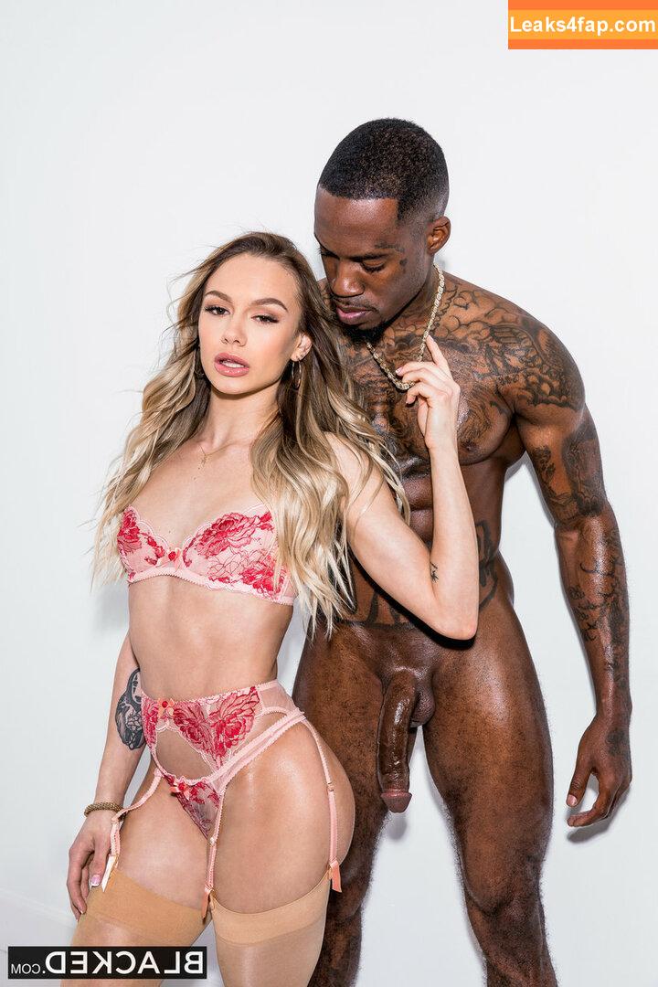 Naomi Swann / naomi_swann / naomiswann / naomiswann.x223 leaked photo photo #0217