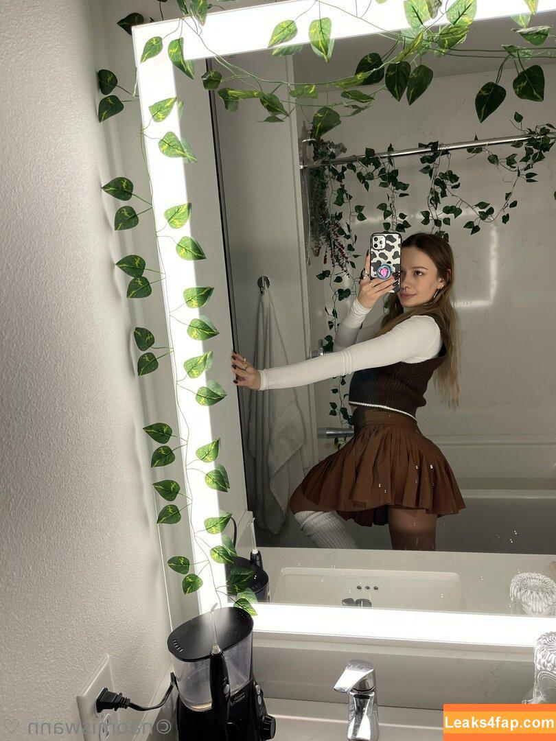 Naomi Swann / naomi_swann / naomiswann / naomiswann.x223 leaked photo photo #0340