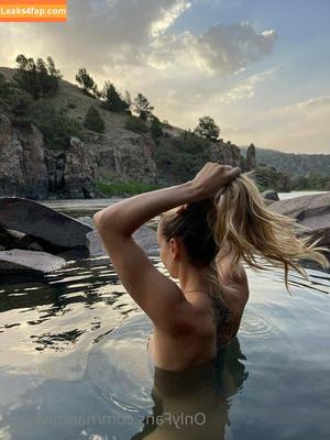 Naomi Swann photo #0136