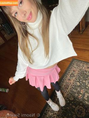 Naomi Swann photo #0192