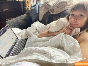 Naomi Swann photo #0194