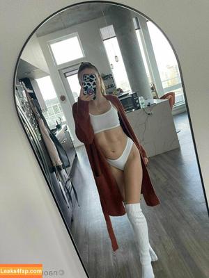 Naomi Swann photo #0262