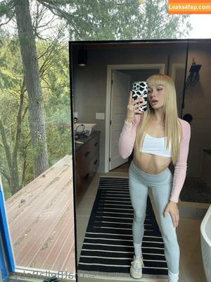 Naomi Swann photo #0264