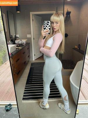 Naomi Swann photo #0267