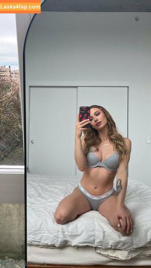 Naomi Swann photo #0327