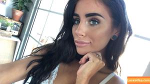 Naomi Woods photo #0165
