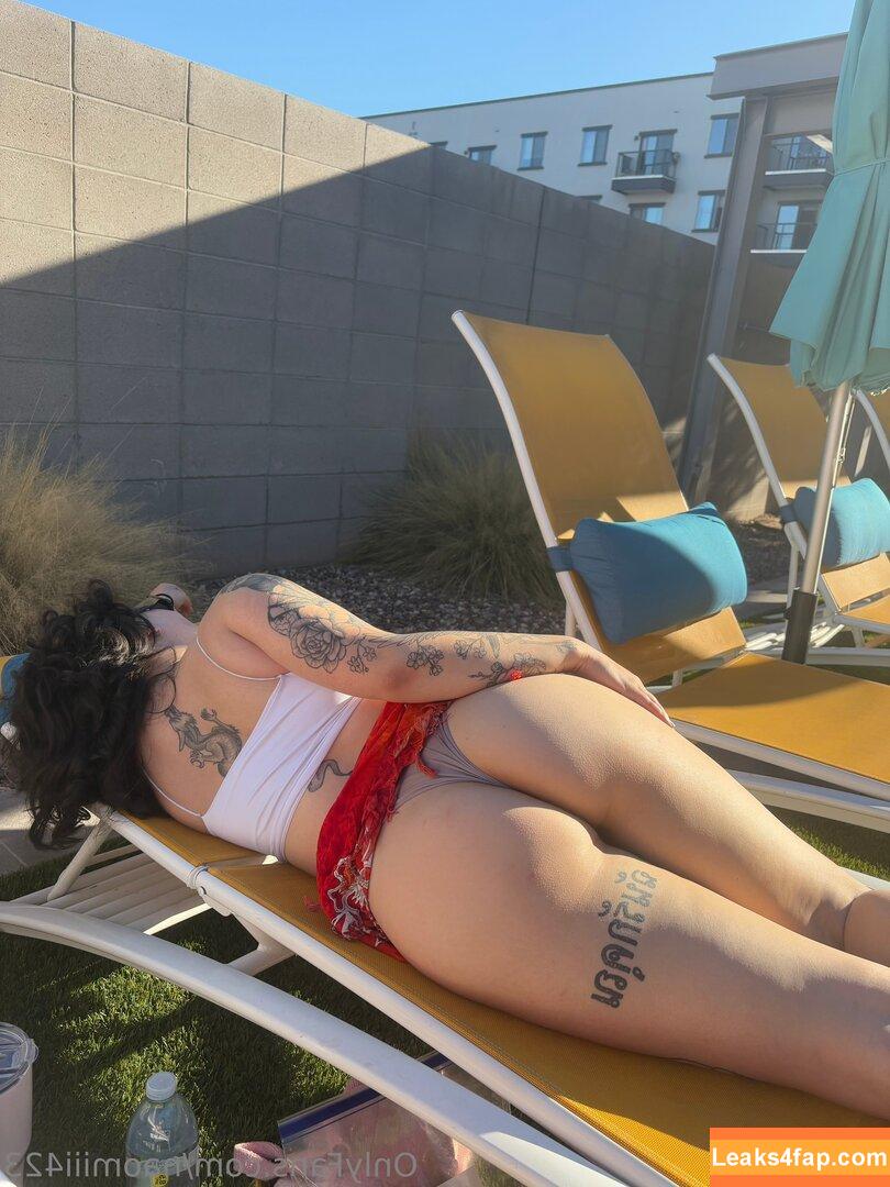 naomiii423 / naomiii3 leaked photo photo #0014