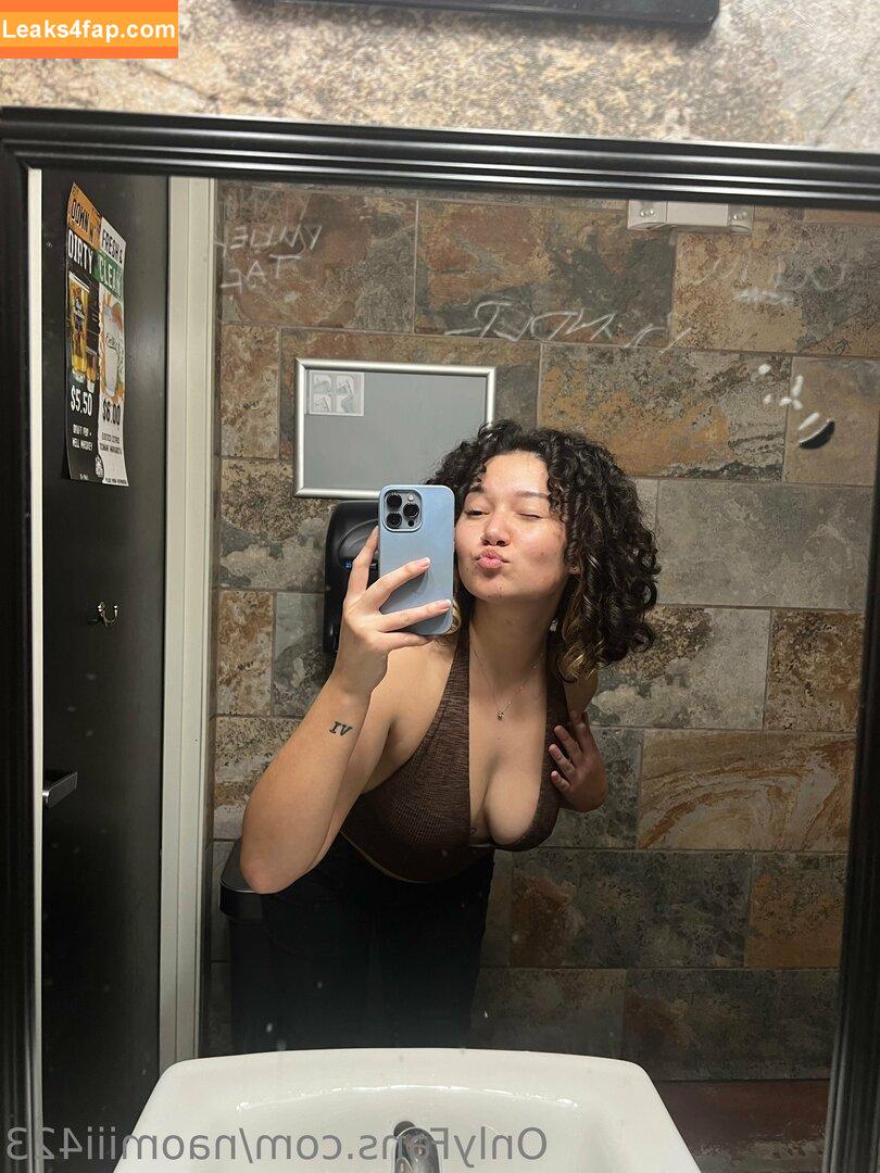 naomiii423 / naomiii3 leaked photo photo #0019
