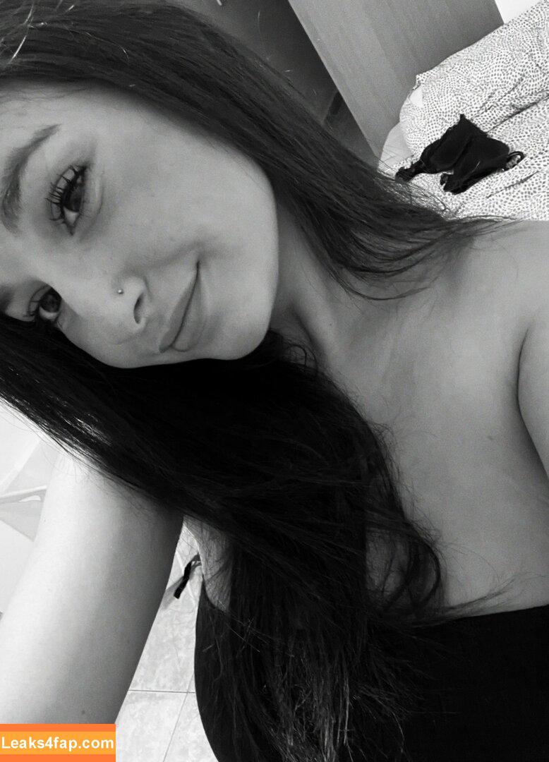 narjess / itsgorjess / narjess8_ / narjessrkaiek leaked photo photo #0033