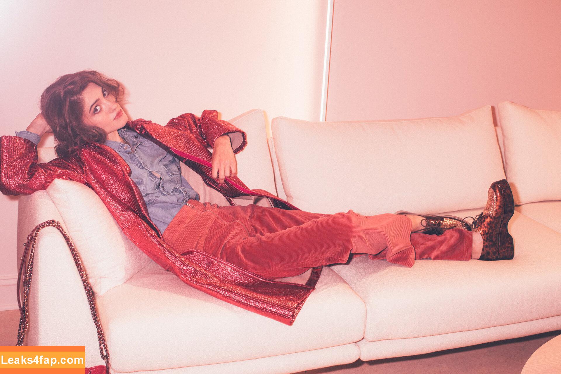 Natalia Dyer / nattyiceofficial слитое фото фото #0061