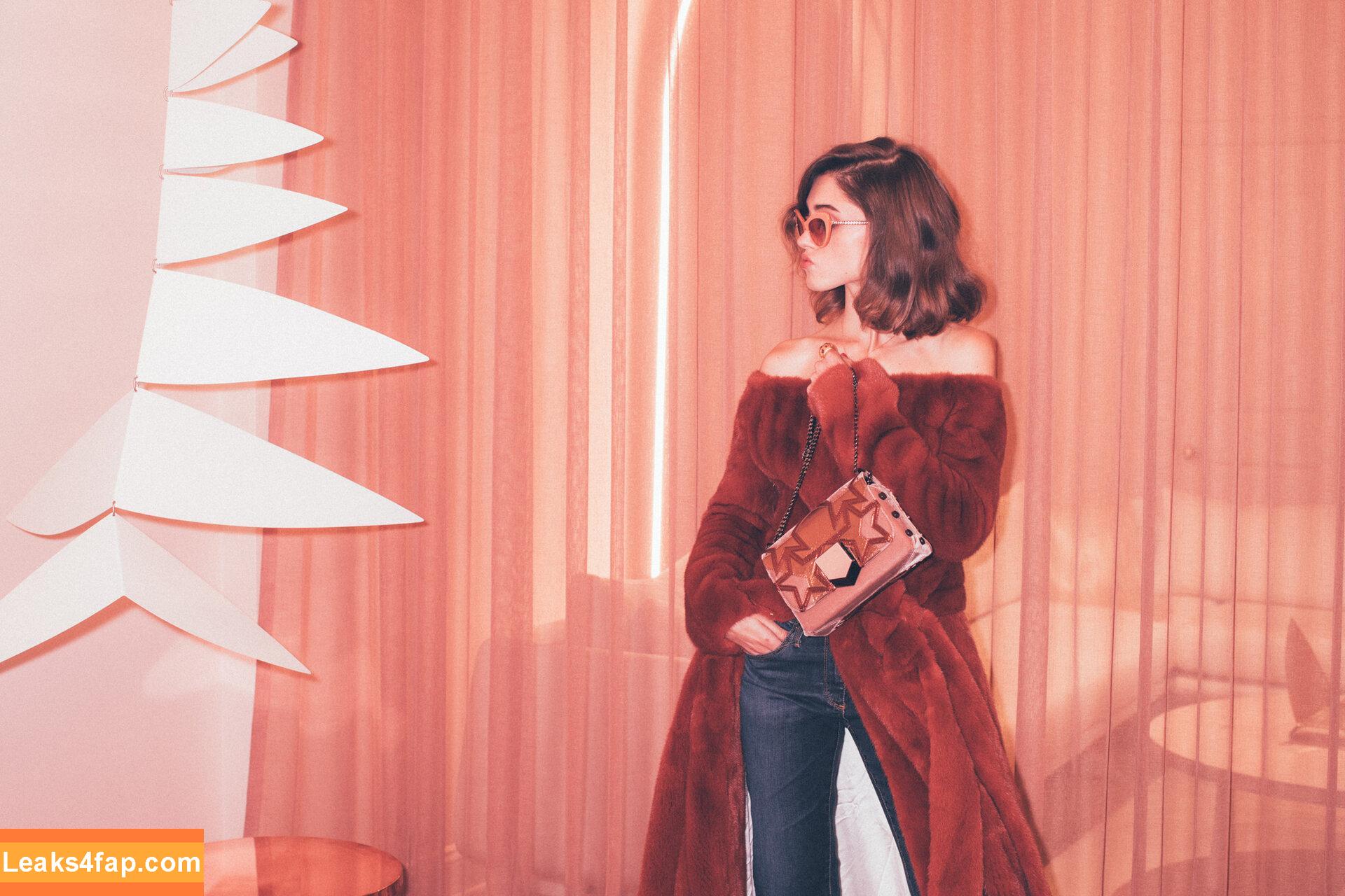 Natalia Dyer / nattyiceofficial слитое фото фото #0066