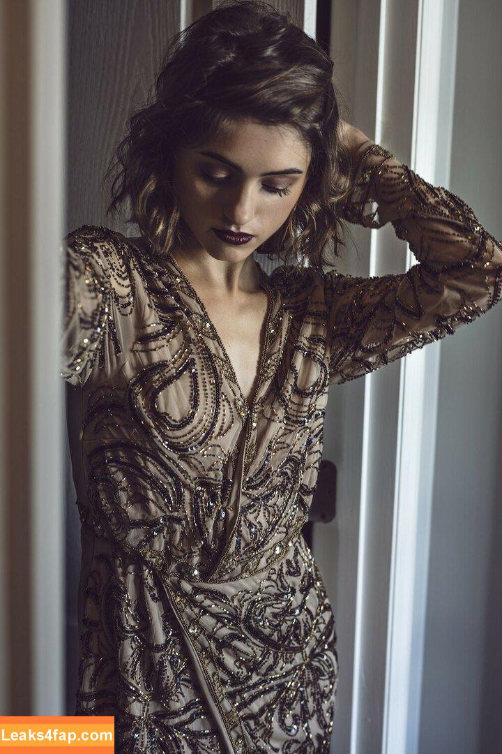 Natalia Dyer / nattyiceofficial слитое фото фото #0341