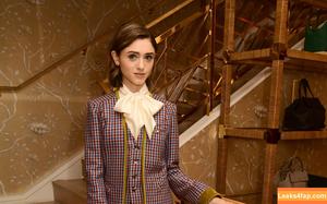 Natalia Dyer photo #0100