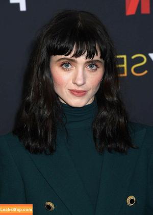 Natalia Dyer photo #0242