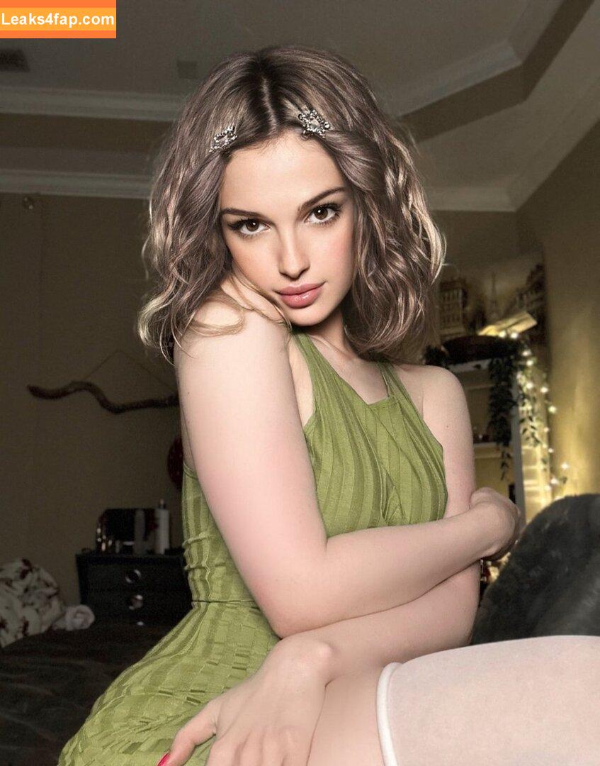 Natalia Sandoval /  leaked photo photo #0004