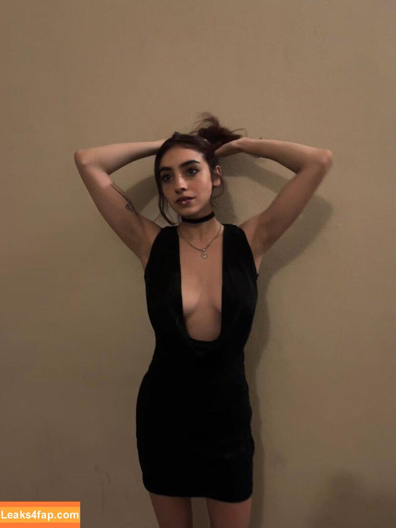 nataliahturko / natalialozano / p04nstarbiddies88 / shesuchachick leaked photo photo #0021