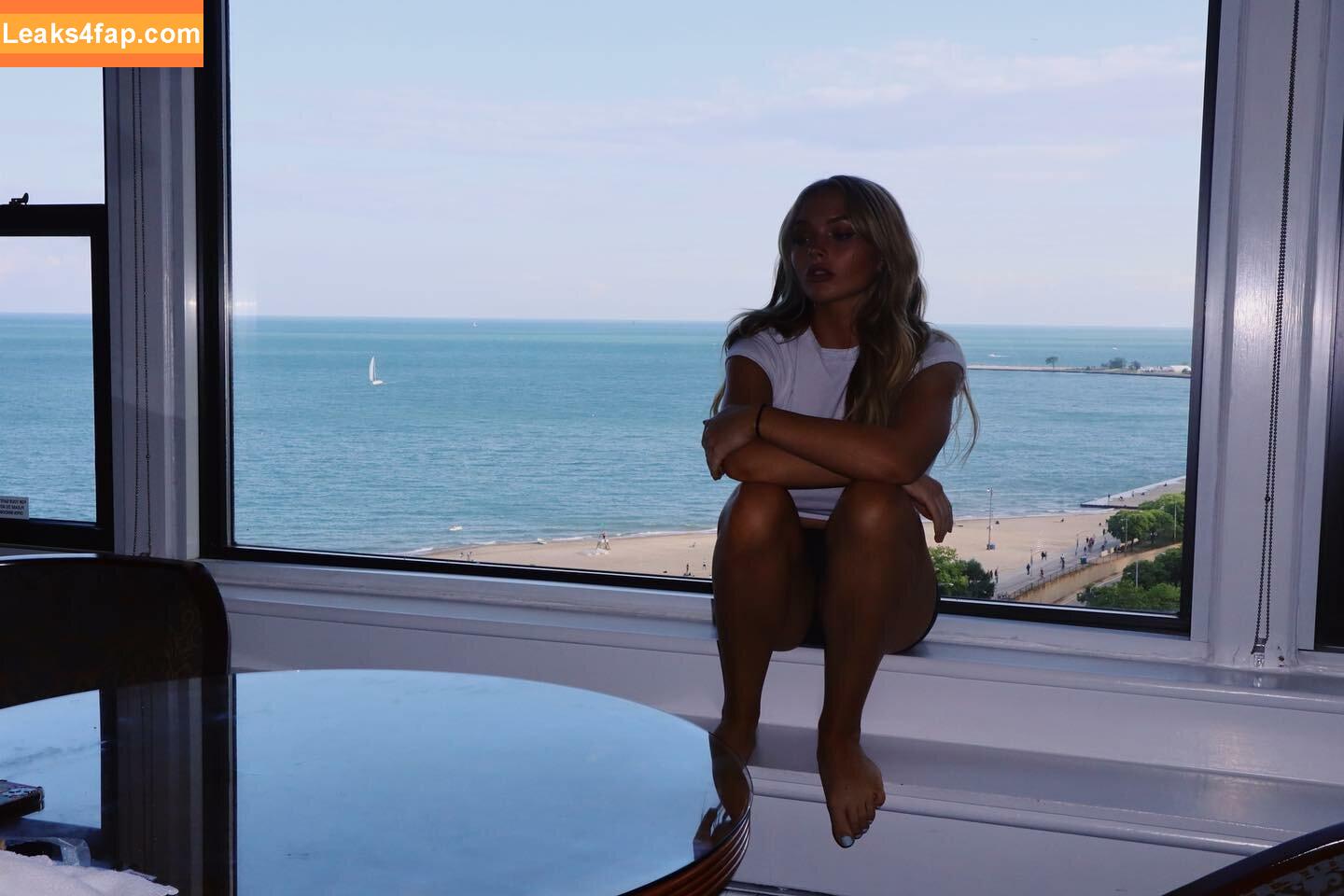 Natalie Alyn Lind / nataliealynlind / natalynlind leaked photo photo #0252