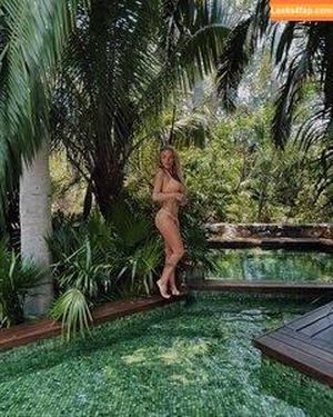 Natalie Alyn Lind photo #0210