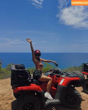 Natalie Alyn Lind photo #0223