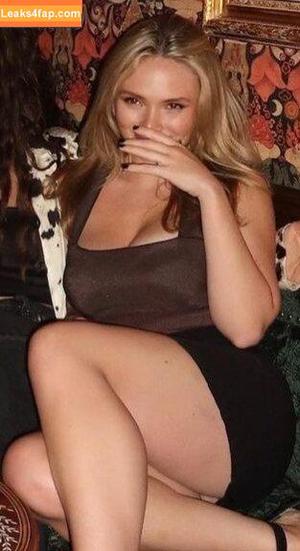 Natalie Alyn Lind photo #0279