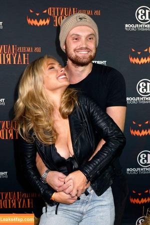 Natalie Alyn Lind photo #0286