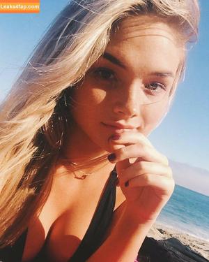 Natalie Alyn Lind photo #0335