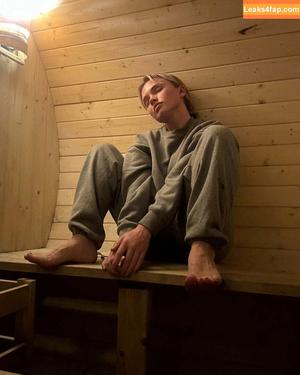 Natalie Alyn Lind photo #0434