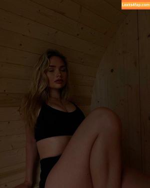 Natalie Alyn Lind photo #0435