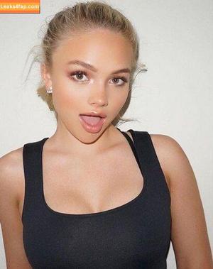 Natalie Alyn Lind photo #0490