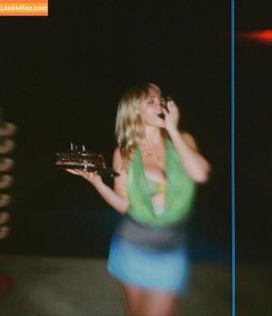 Natalie Alyn Lind фото #0765