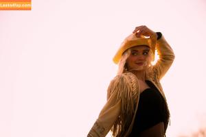 Natalie Decker photo #0292