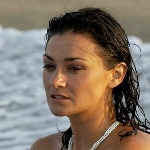 Natalie J Robb