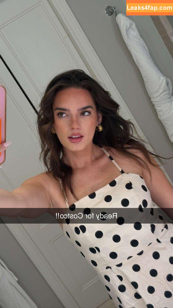 Natalie Mariduena / natalinanoel leaked photo photo #0078