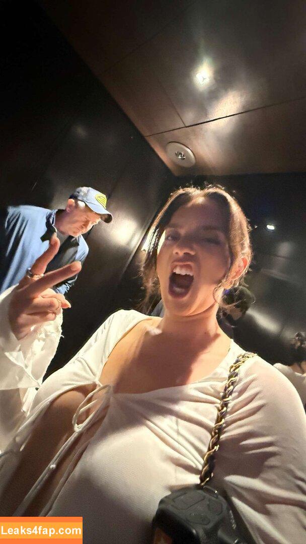 Natalie Mariduena / natalinanoel leaked photo photo #0099