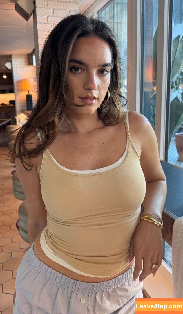 Natalie Mariduena / natalinanoel leaked photo photo #0113