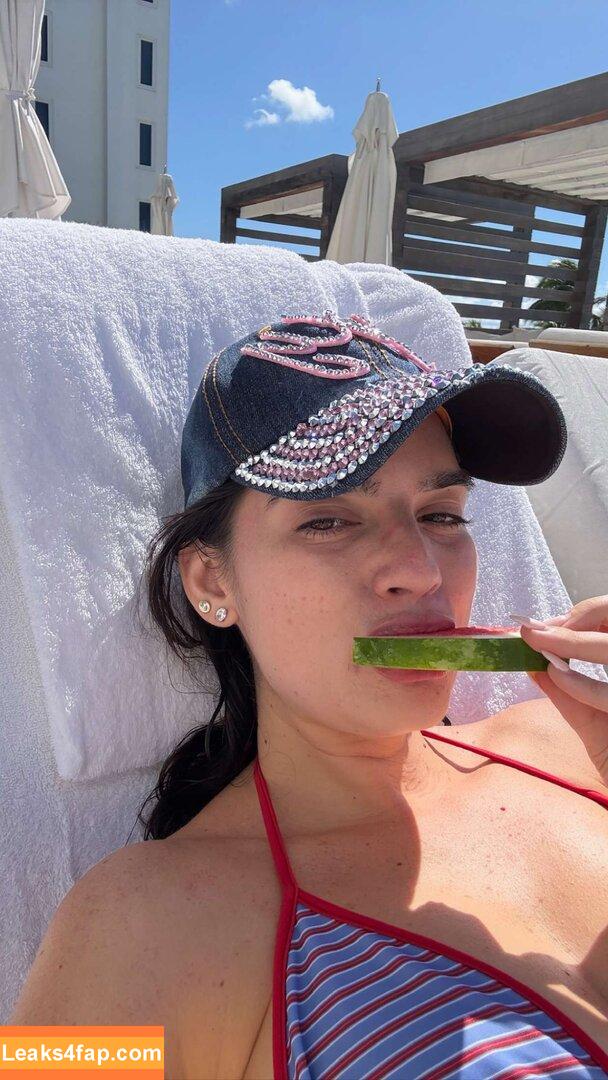 Natalie Mariduena / natalinanoel leaked photo photo #0154