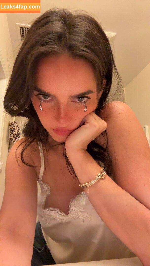 Natalie Mariduena / dailynatalina / https: / natalinanoel leaked photo photo #0297