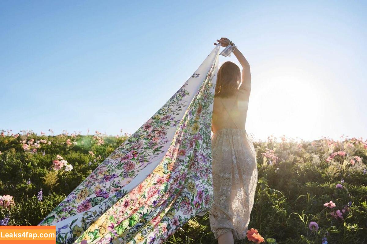 Natalie Portman / natalieportman слитое фото фото #0289