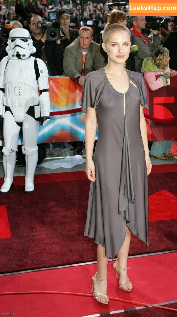 Natalie Portman / natalieportman слитое фото фото #0665