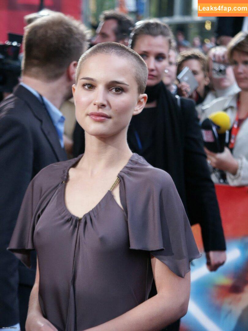 Natalie Portman / natalieportman слитое фото фото #0669