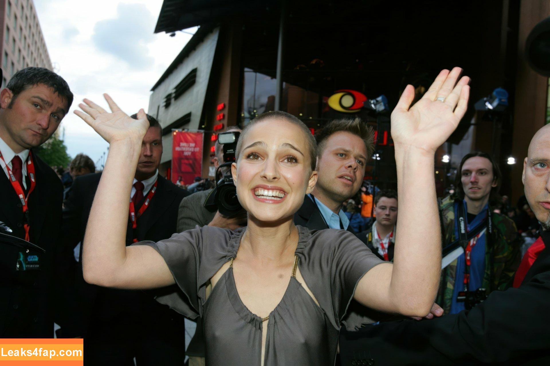 Natalie Portman / natalieportman слитое фото фото #0676