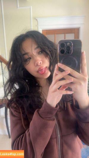 Natalie Tran photo #0245