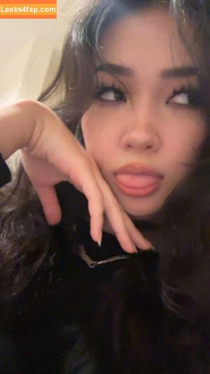Natalie Tran photo #0248