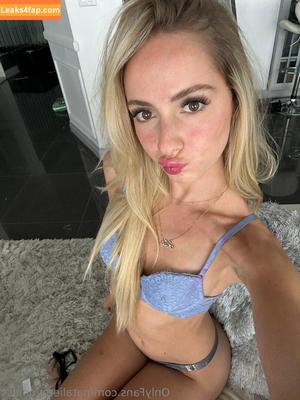 nataliereynoldss photo #0075