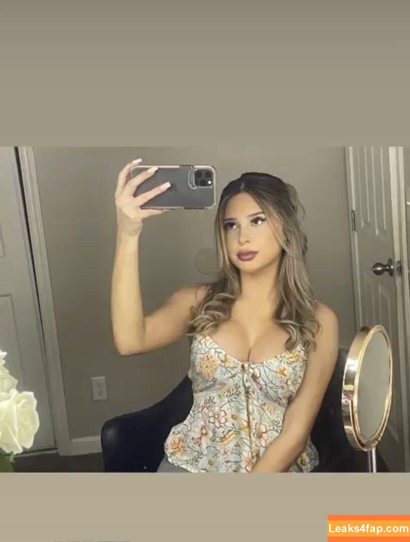 natalliaperez / naughtynattt leaked photo photo #0006